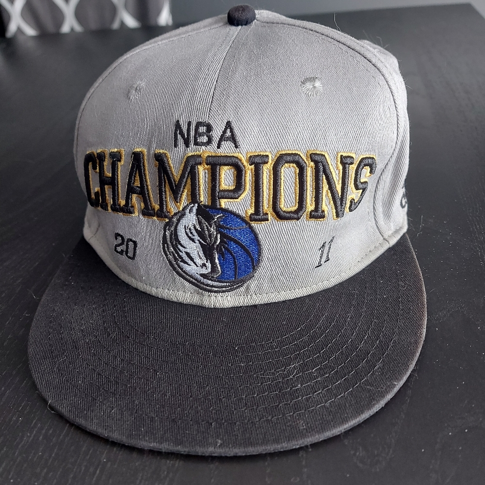 Adidas Dallas Mavericks 2011 NBA Champion Locker Room Hat Dirk Nowitzki